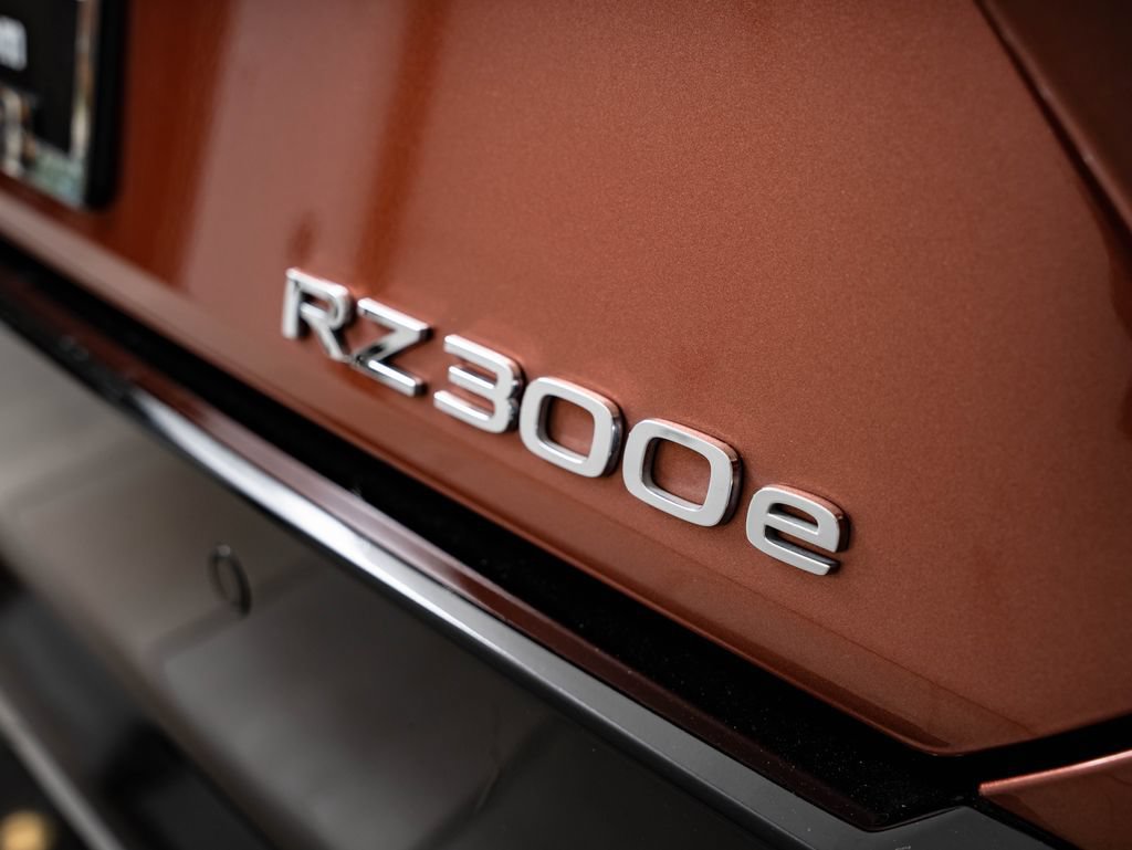 Certified 2024 Lexus RZ 300e Premium w/ Technology Package FWD image 15