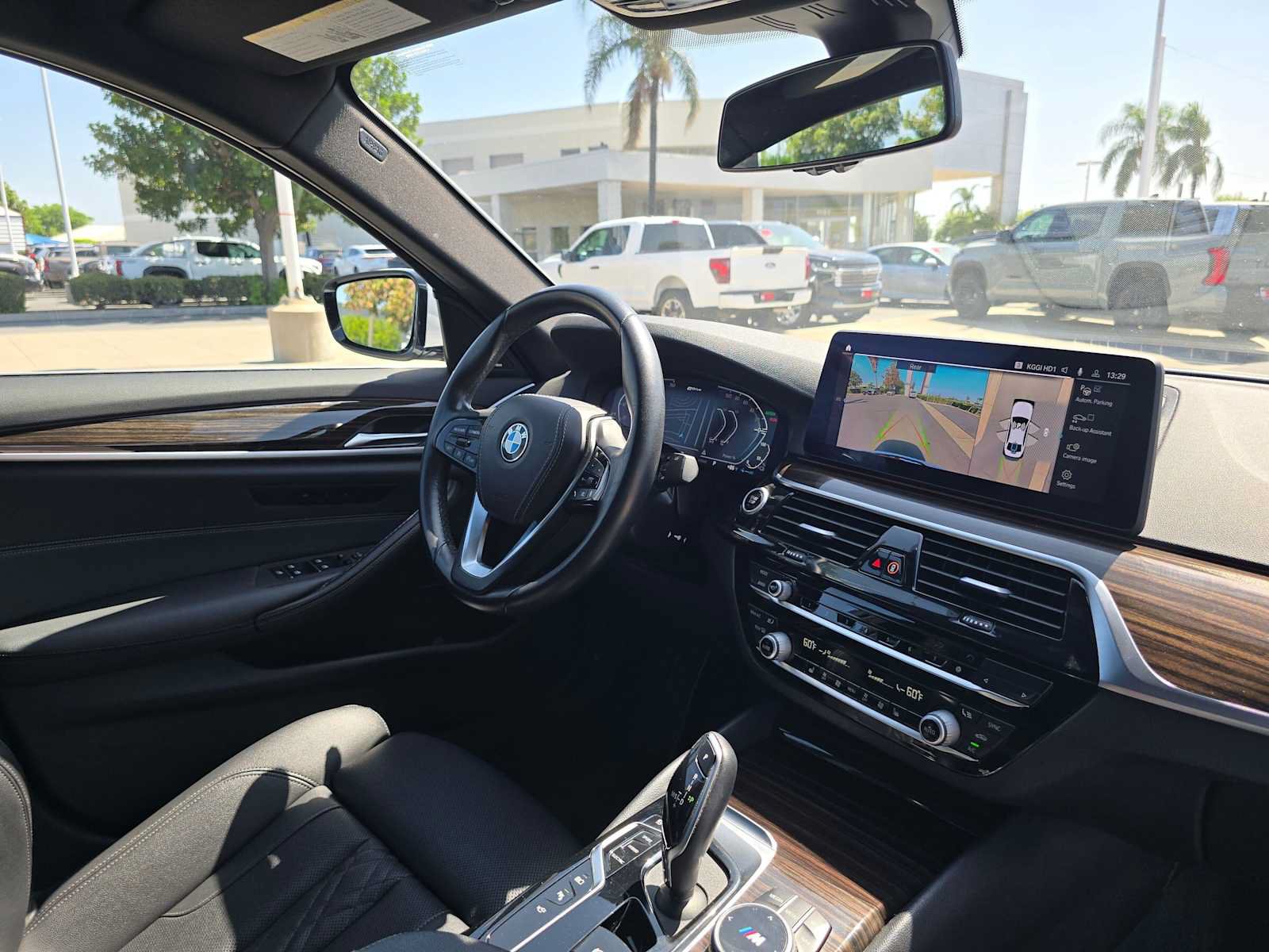 Used 2021 BMW 530e w/ Parking Assistance Package RWD image 11