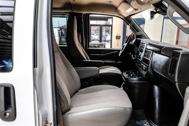 Used 2025 Chevrolet Express 3500 LT w/ LT Preferred Equipment Group RWD image 30