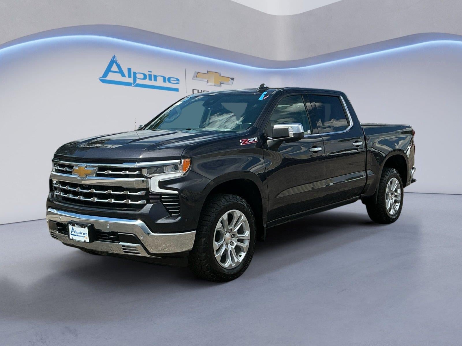 Used 2023 Chevrolet Silverado 1500 LTZ w/ LTZ Premium Package AWD/4WD image 1