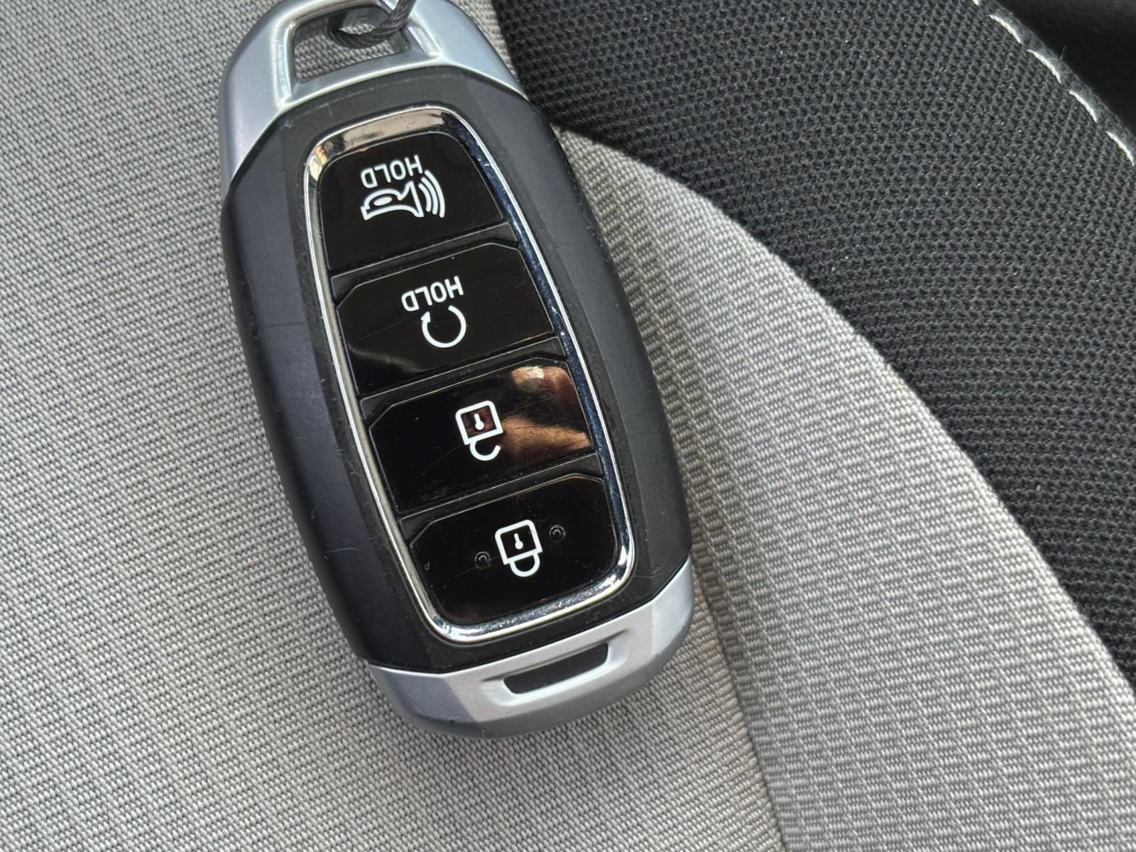 Used 2025 Hyundai Venue SEL FWD image 21