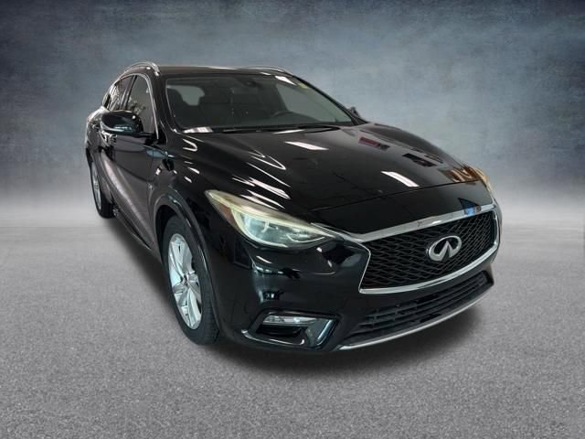 Used 2017 INFINITI QX30 Premium FWD image 9