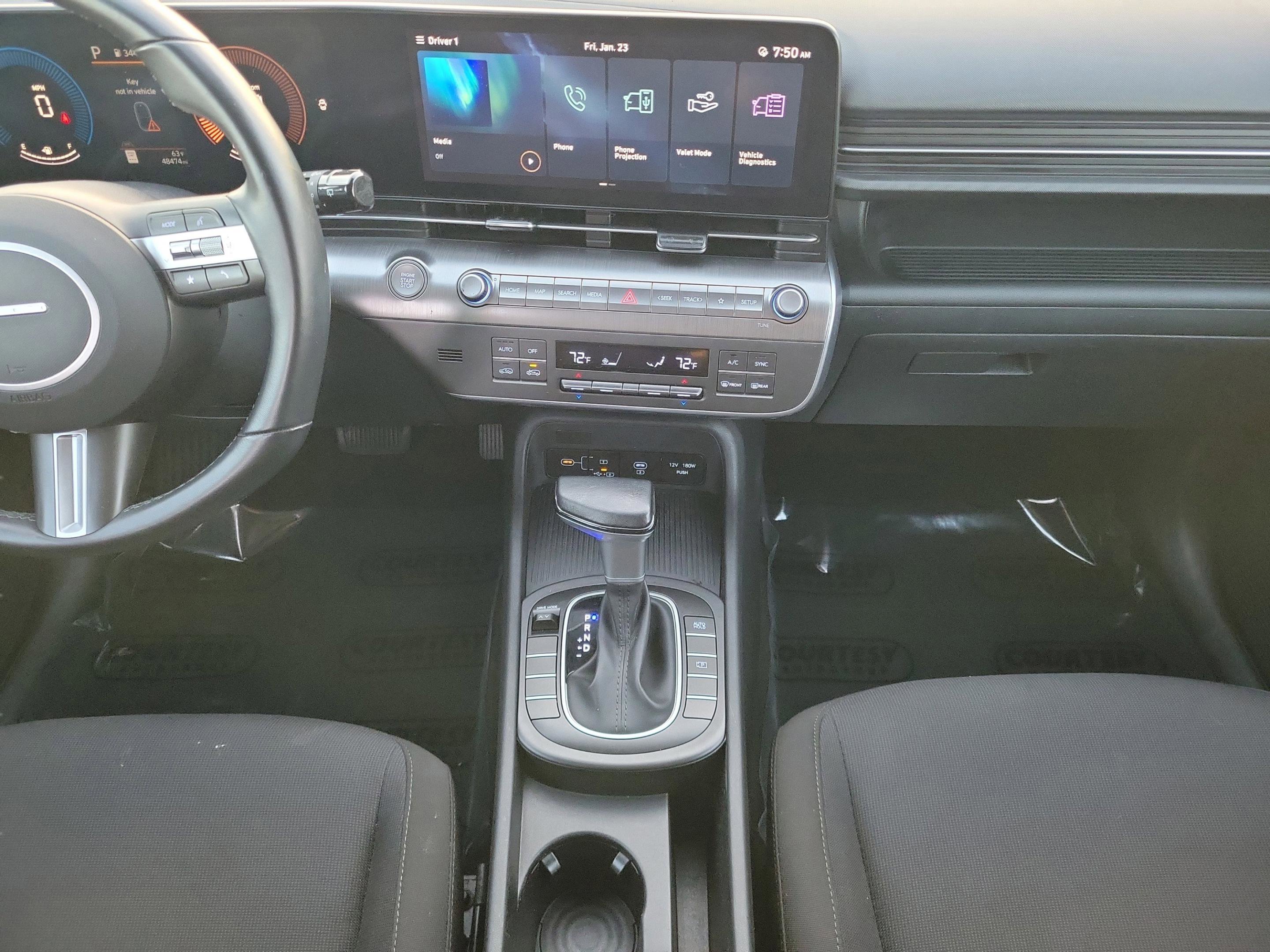 Used 2024 Hyundai Kona SEL image 16