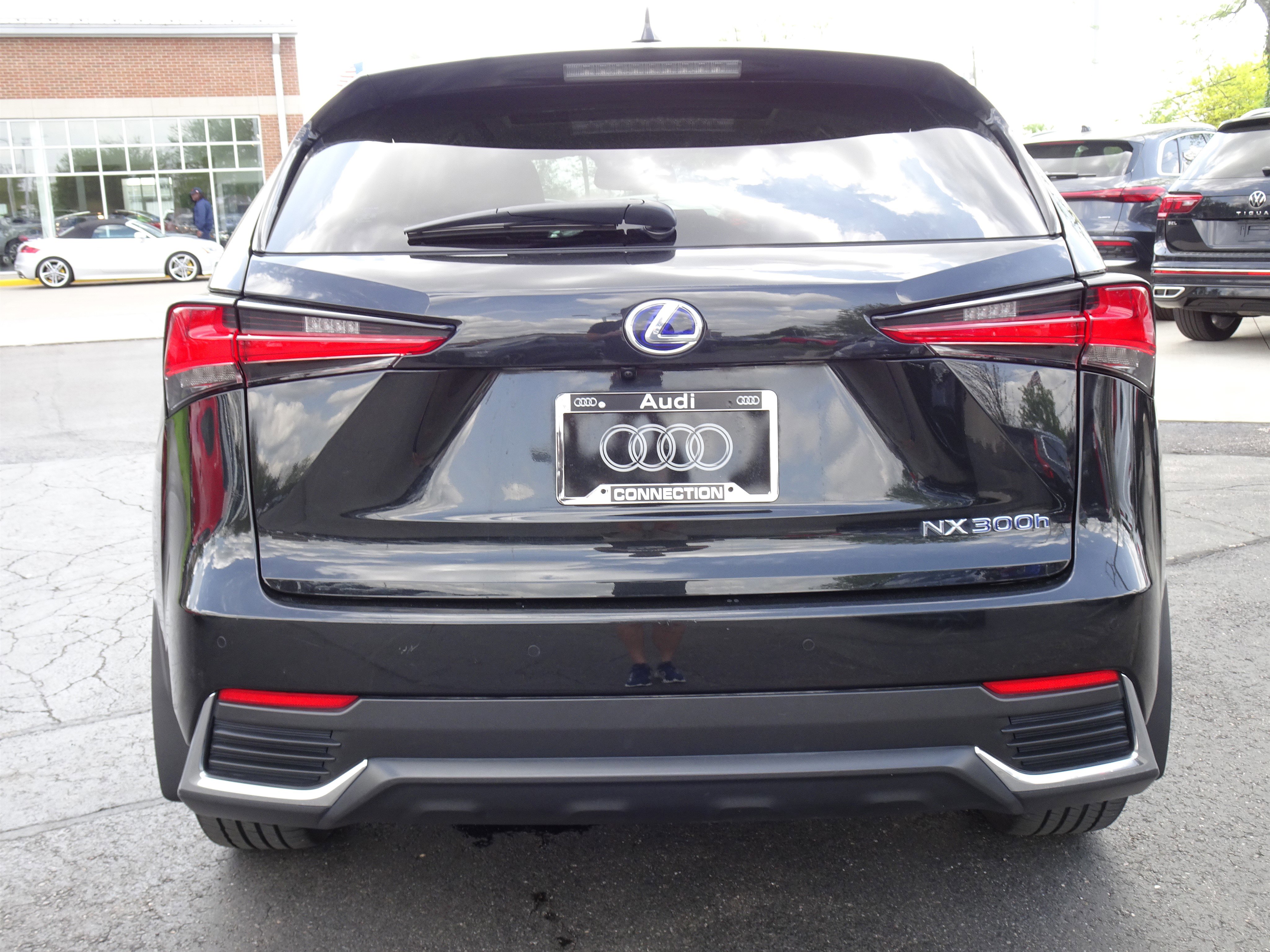 Used 2020 Lexus NX 300h AWD w/ Premium Package image 4