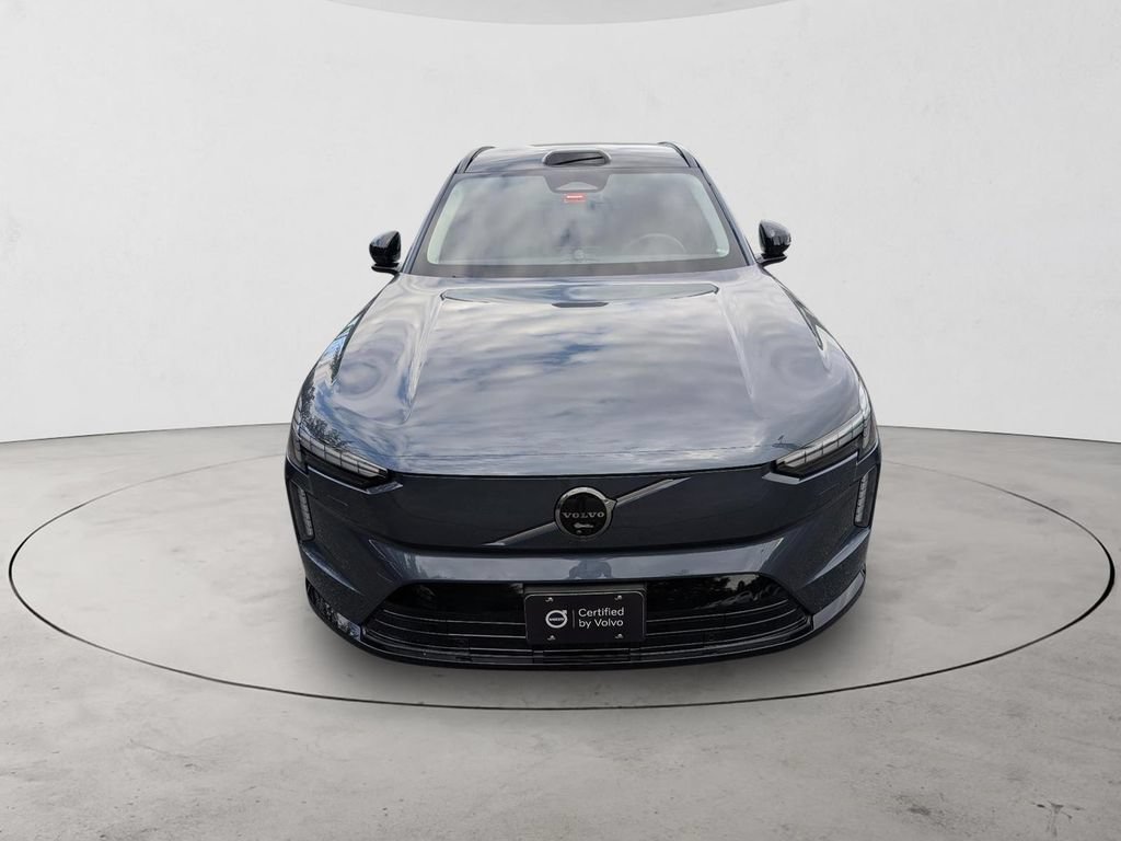 Certified 2025 Volvo EX90 Ultra AWD/4WD image 2