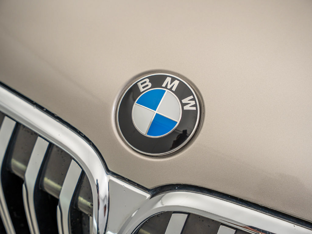 Used 2022 BMW 750i xDrive AWD/4WD image 11