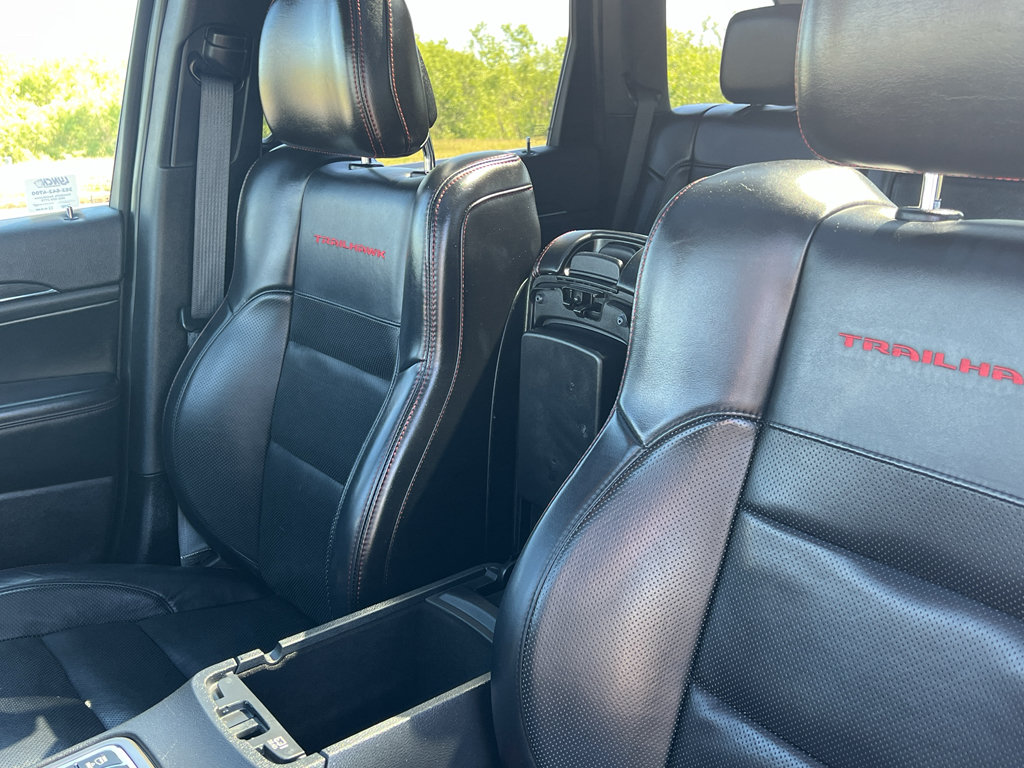 Used 2020 Jeep Grand Cherokee Trailhawk w/ Trailhawk Luxury Group AWD/4WD image 15