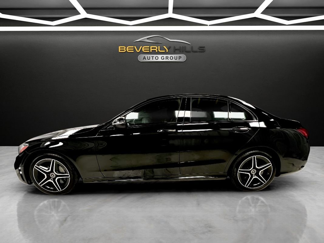Used 2019 Mercedes-Benz C 300 4MATIC Sedan image 2