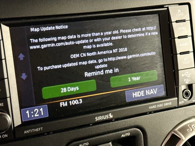 Used 2018 Jeep Wrangler Sahara w/ Connectivity Group AWD/4WD image 26