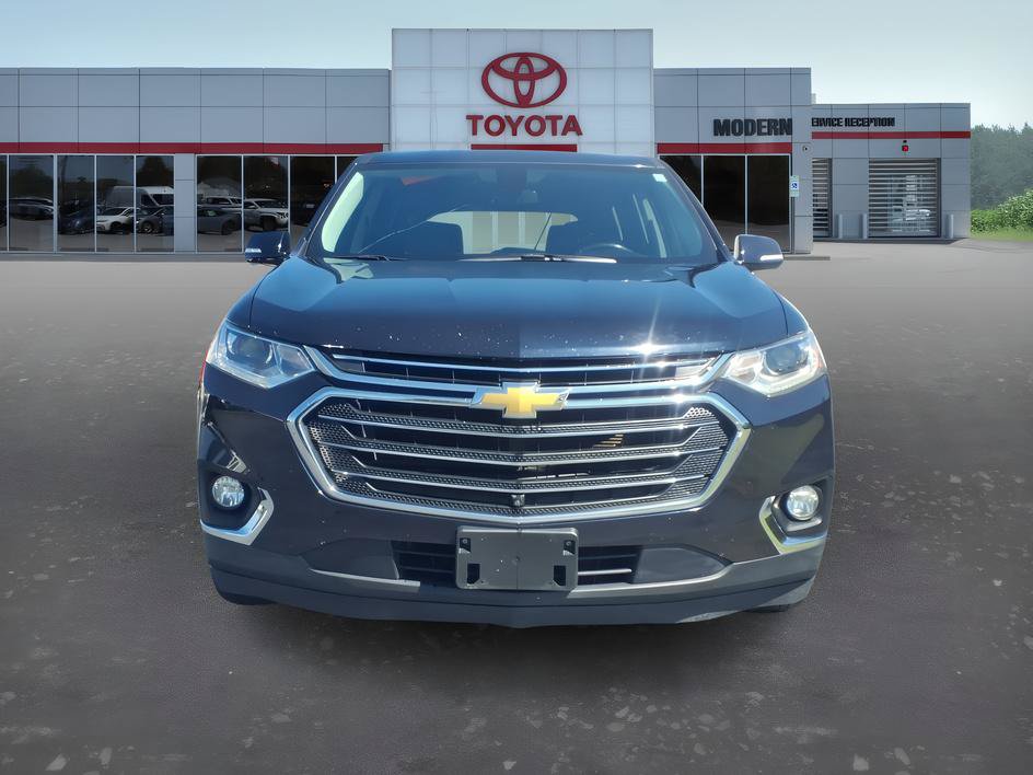 Used 2020 Chevrolet Traverse LT w/ LT Premium Package AWD/4WD image 8