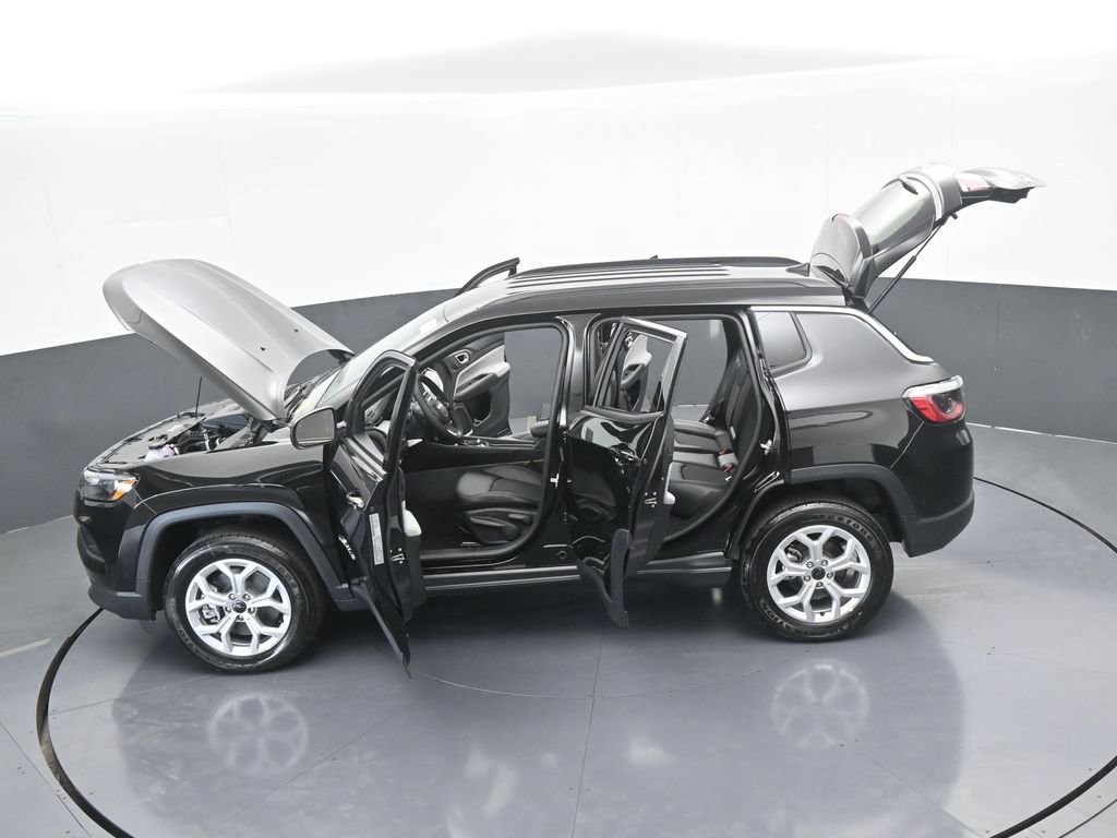 Used 2026 Jeep Compass Latitude AWD/4WD image 59