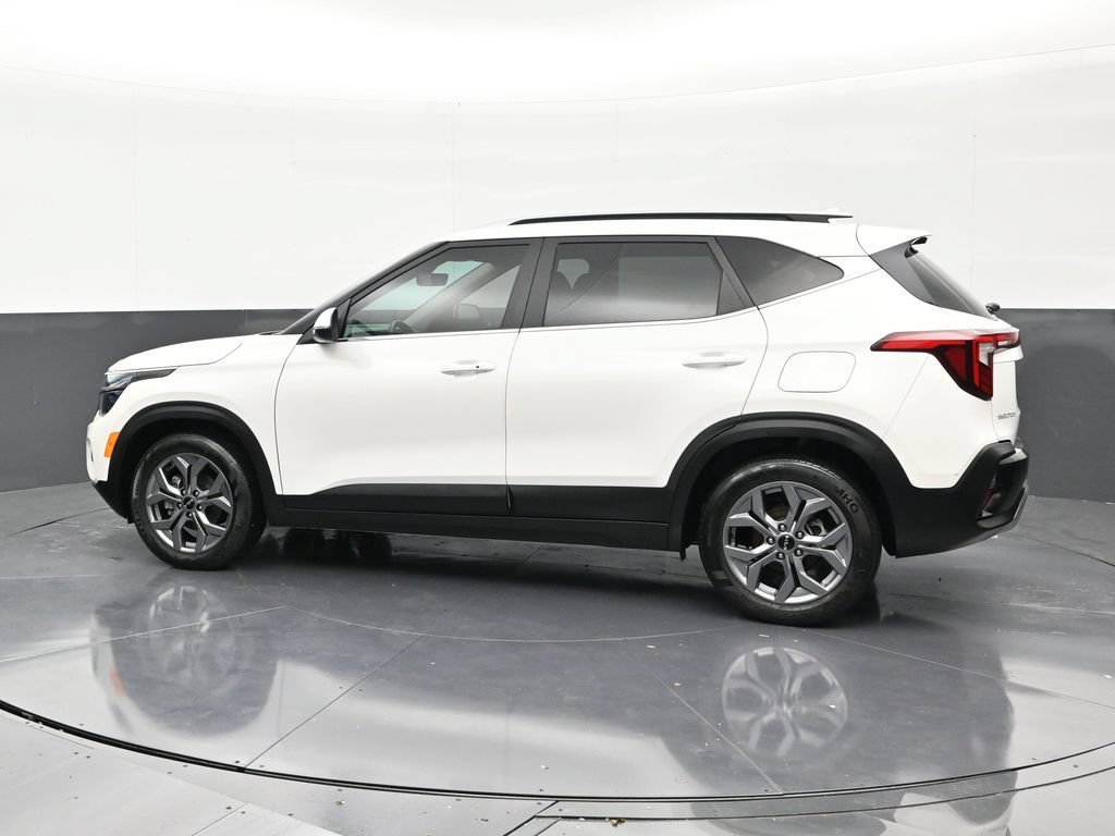 Used 2024 Kia Seltos S FWD image 2