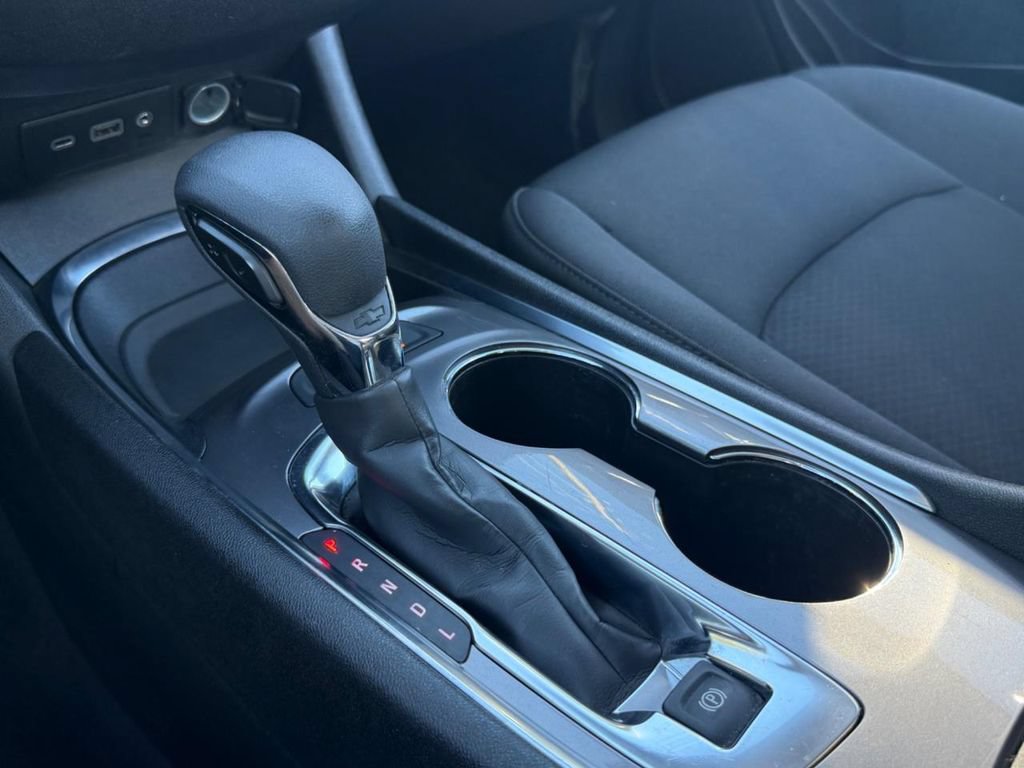 Used 2025 Chevrolet Malibu LT FWD image 21