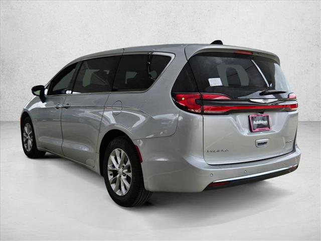 New 2026 Chrysler Pacifica Limited FWD image 9