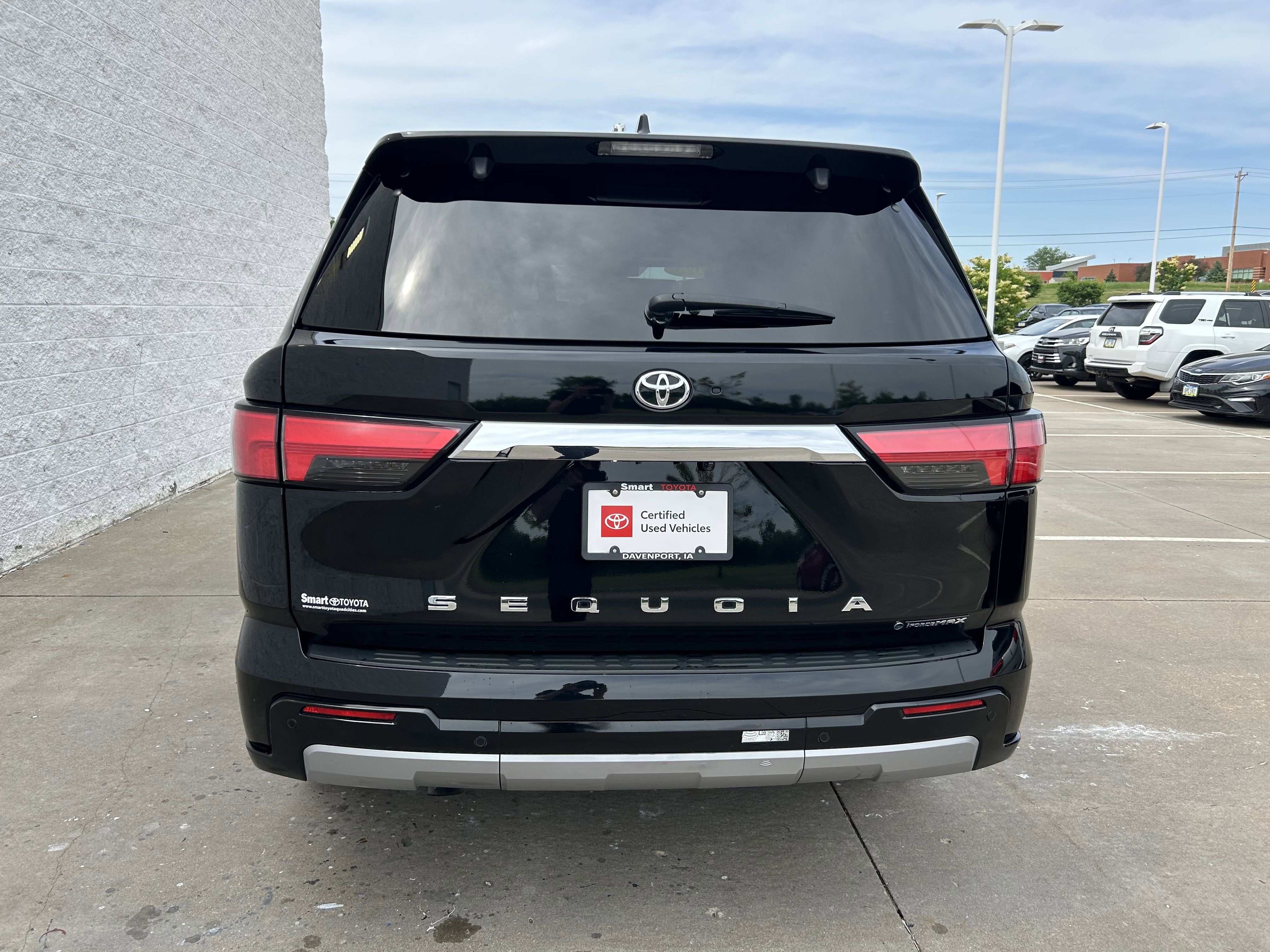 Certified 2025 Toyota Sequoia Limited AWD/4WD image 5