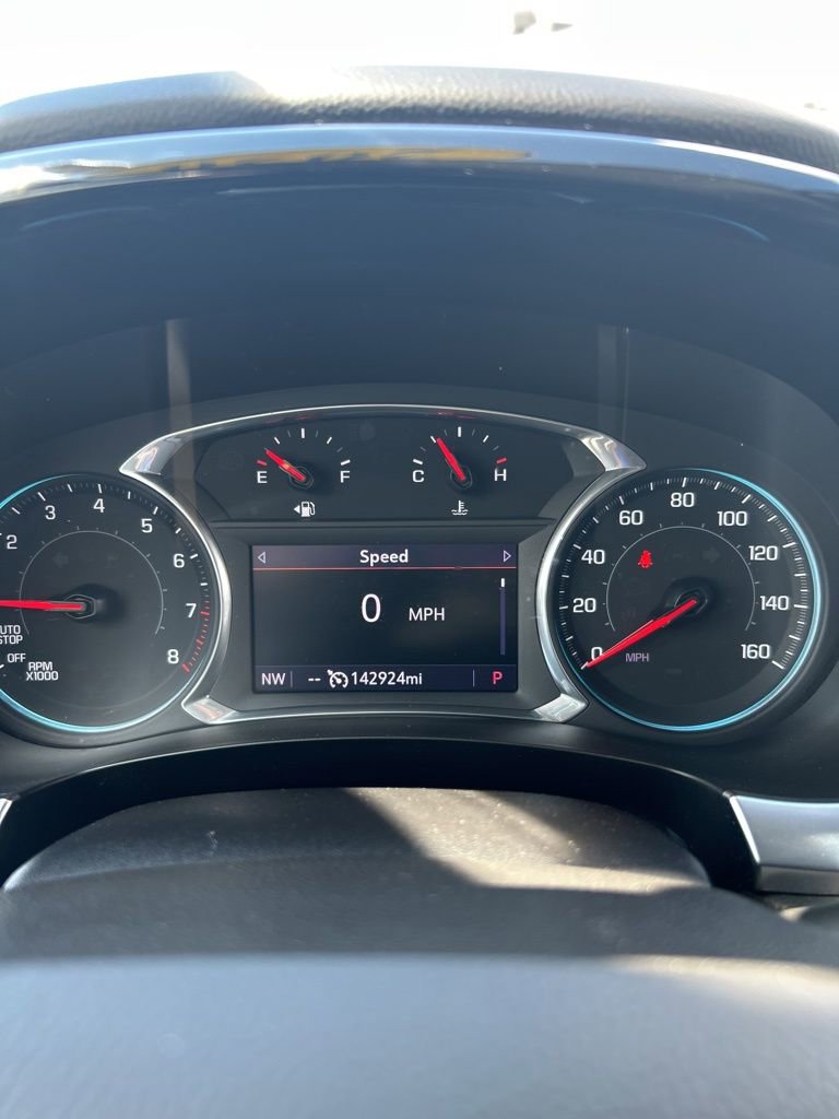 Used 2020 Chevrolet Traverse LT FWD image 36