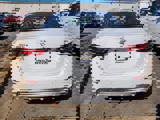 Used 2024 Nissan Sentra SV image 3