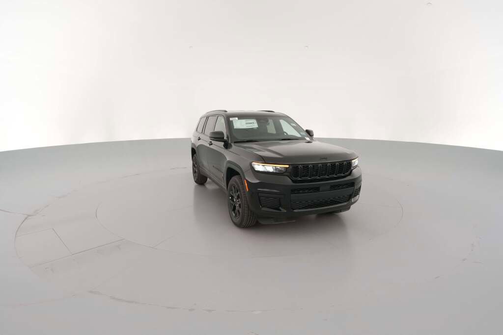 New 2025 Jeep Grand Cherokee L Laredo image 17