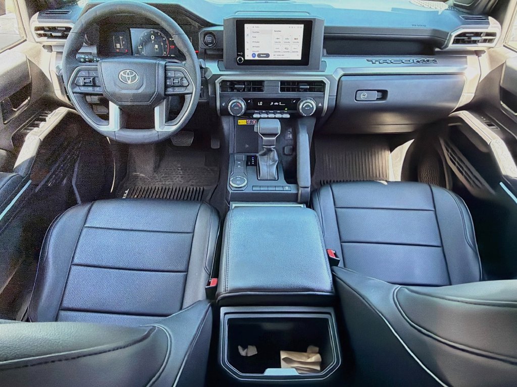 Used 2025 Toyota Tacoma SR5 RWD image 33