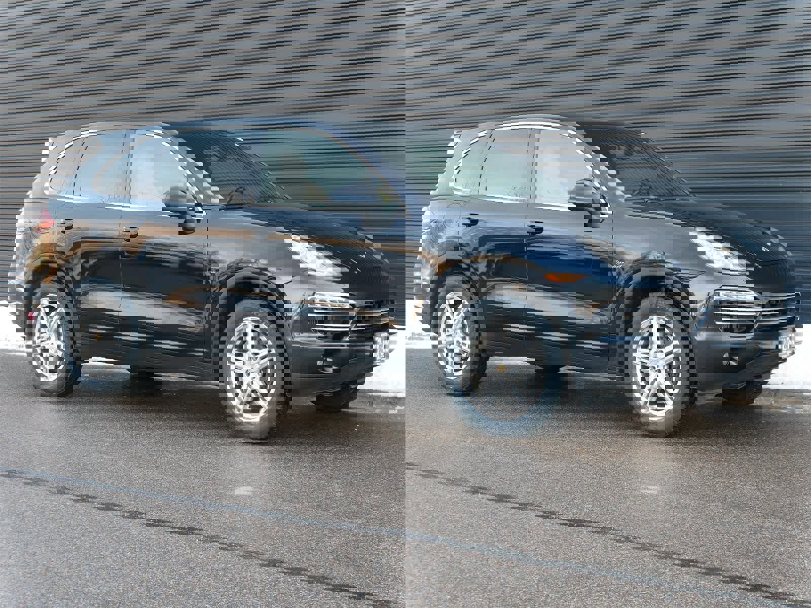 Used 2014 Porsche Cayenne Diesel Platinum Edition image 27