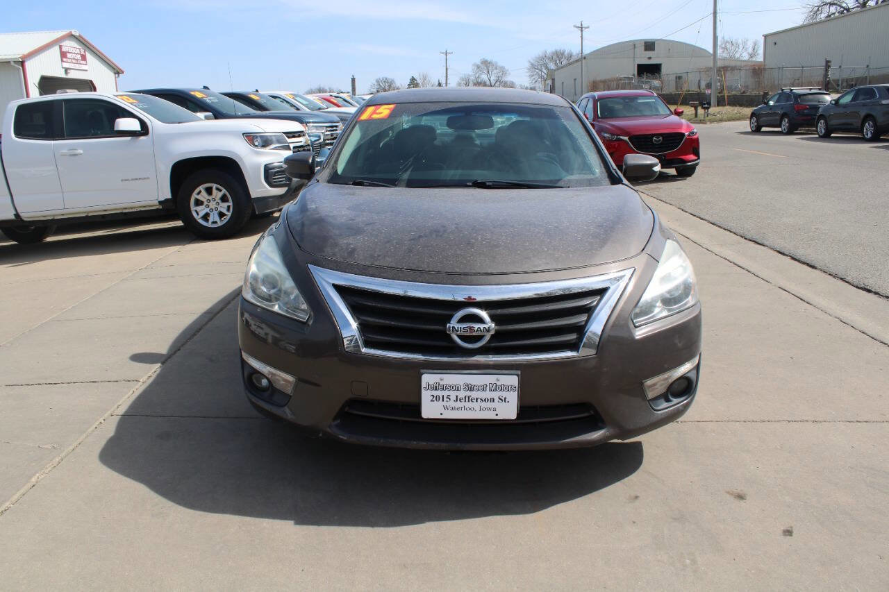 Used 2015 Nissan Altima 2.5 SL w/ Moonroof Package image 2