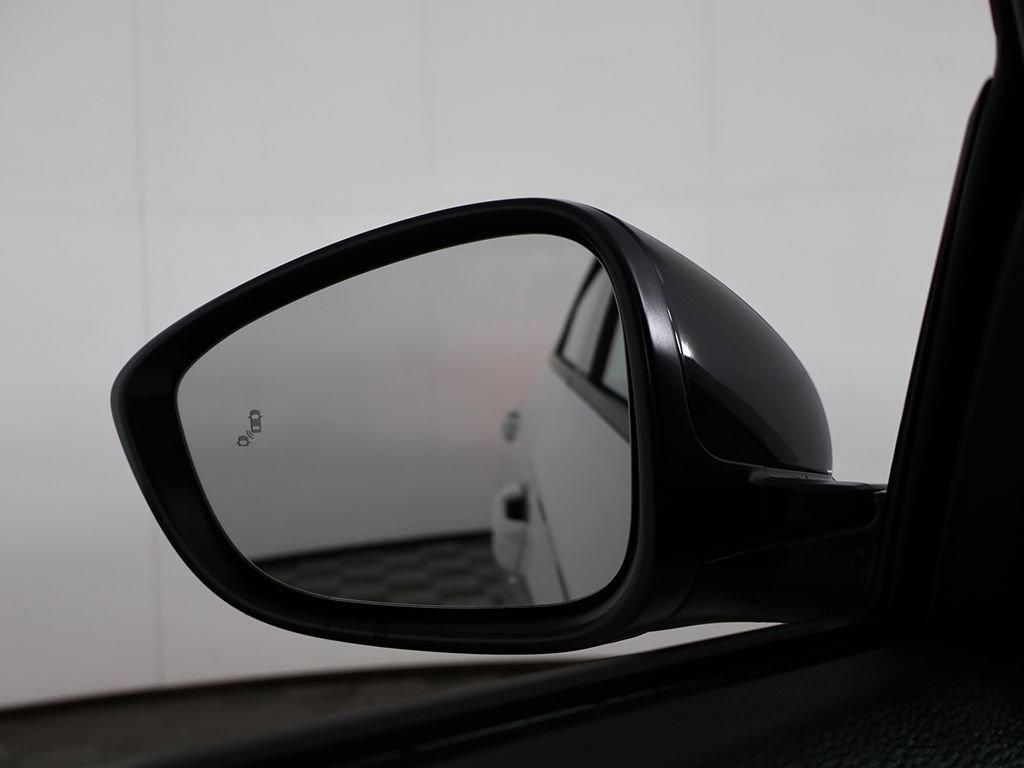 Certified 2025 Honda Accord SE image 37