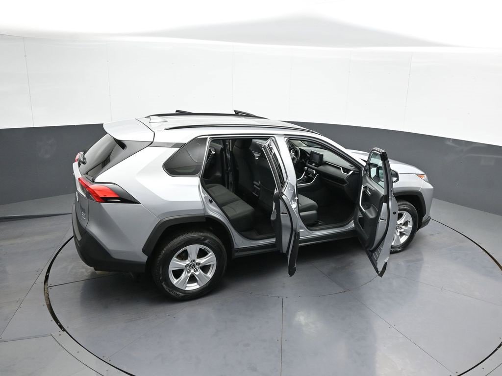 Used 2021 Toyota RAV4 XLE image 43