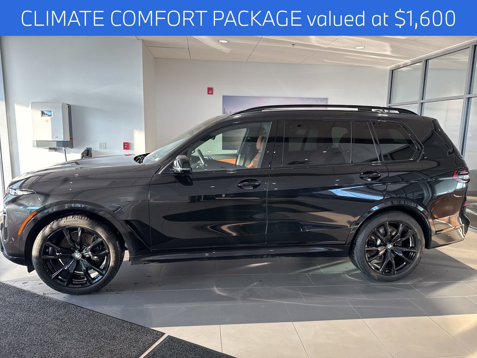 Certified 2025 BMW X7 M60i image 5