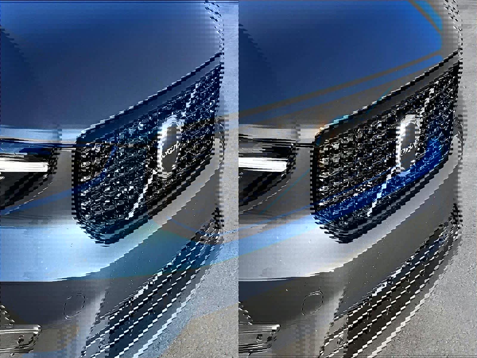 New 2026 Volvo XC40 B5 Core w/ Climate Package image 33