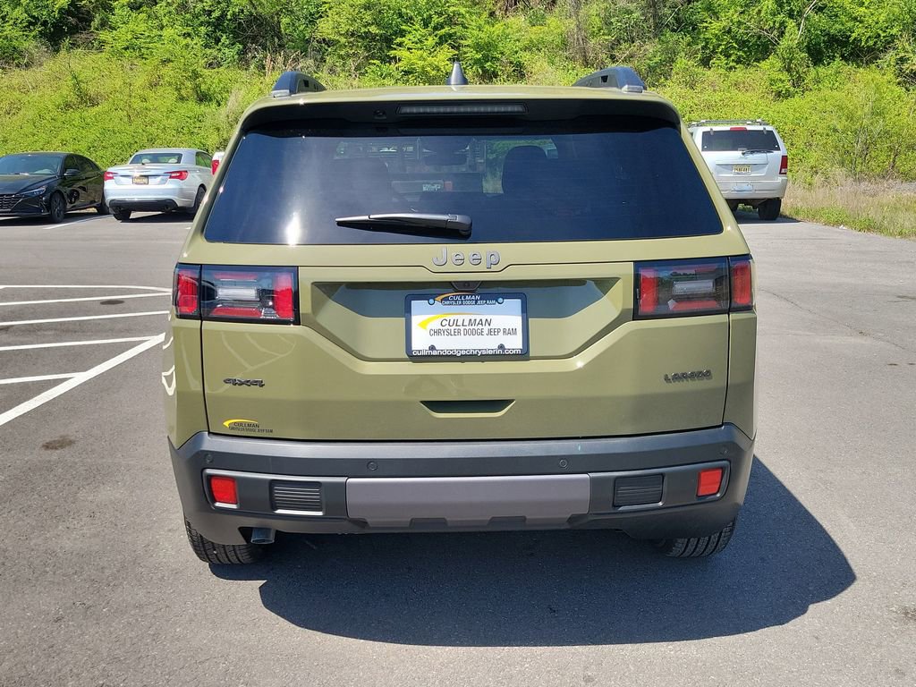 New 2026 Jeep Cherokee Laredo image 4