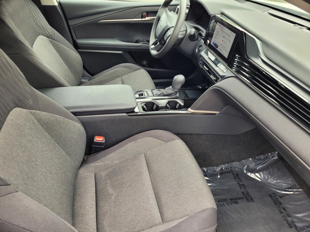 Used 2025 Toyota Camry LE FWD image 20