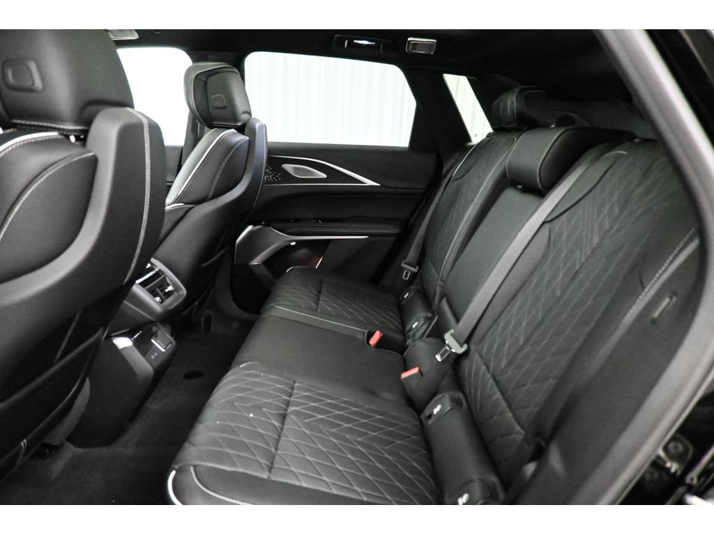 New 2026 Cadillac Lyriq V w/ Exterior Carbon Fiber Package AWD/4WD image 12