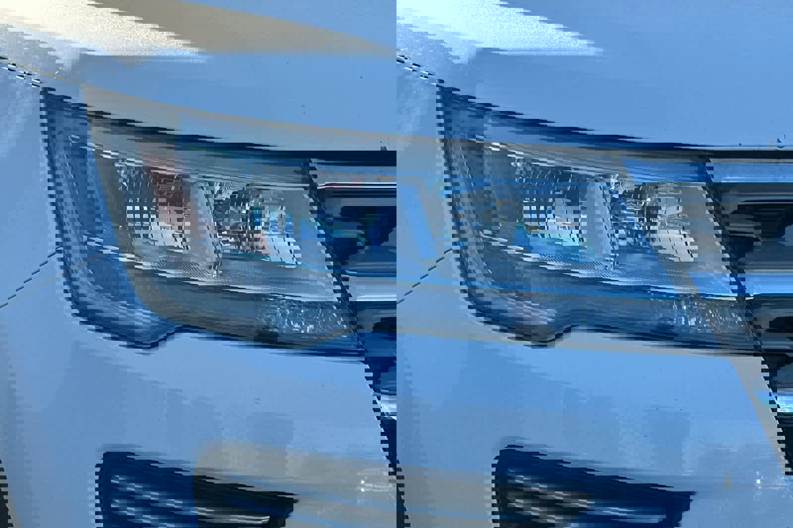 Used 2018 Ford Explorer XLT AWD/4WD image 9