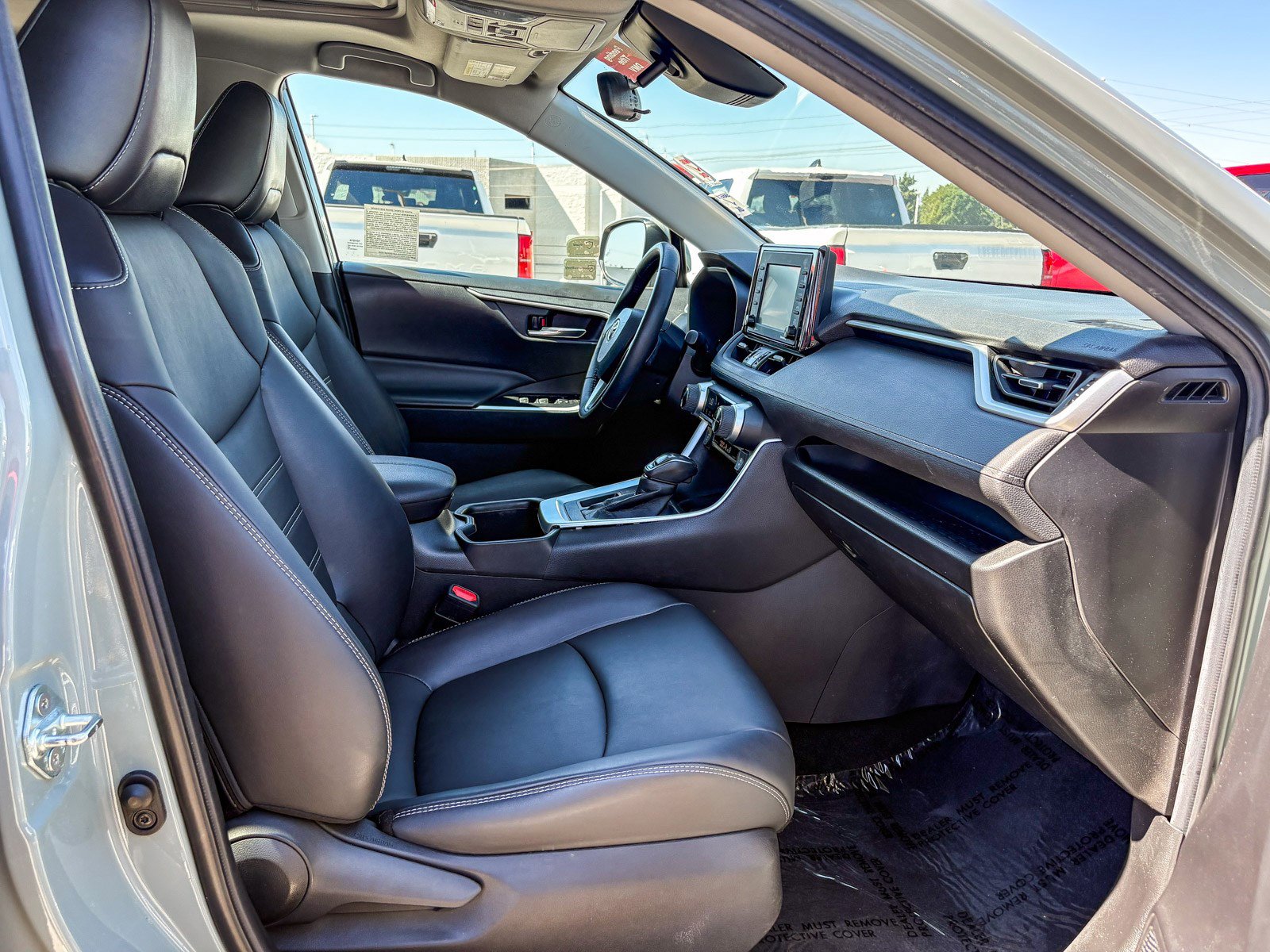 Certified 2022 Toyota RAV4 XLE Premium image 17