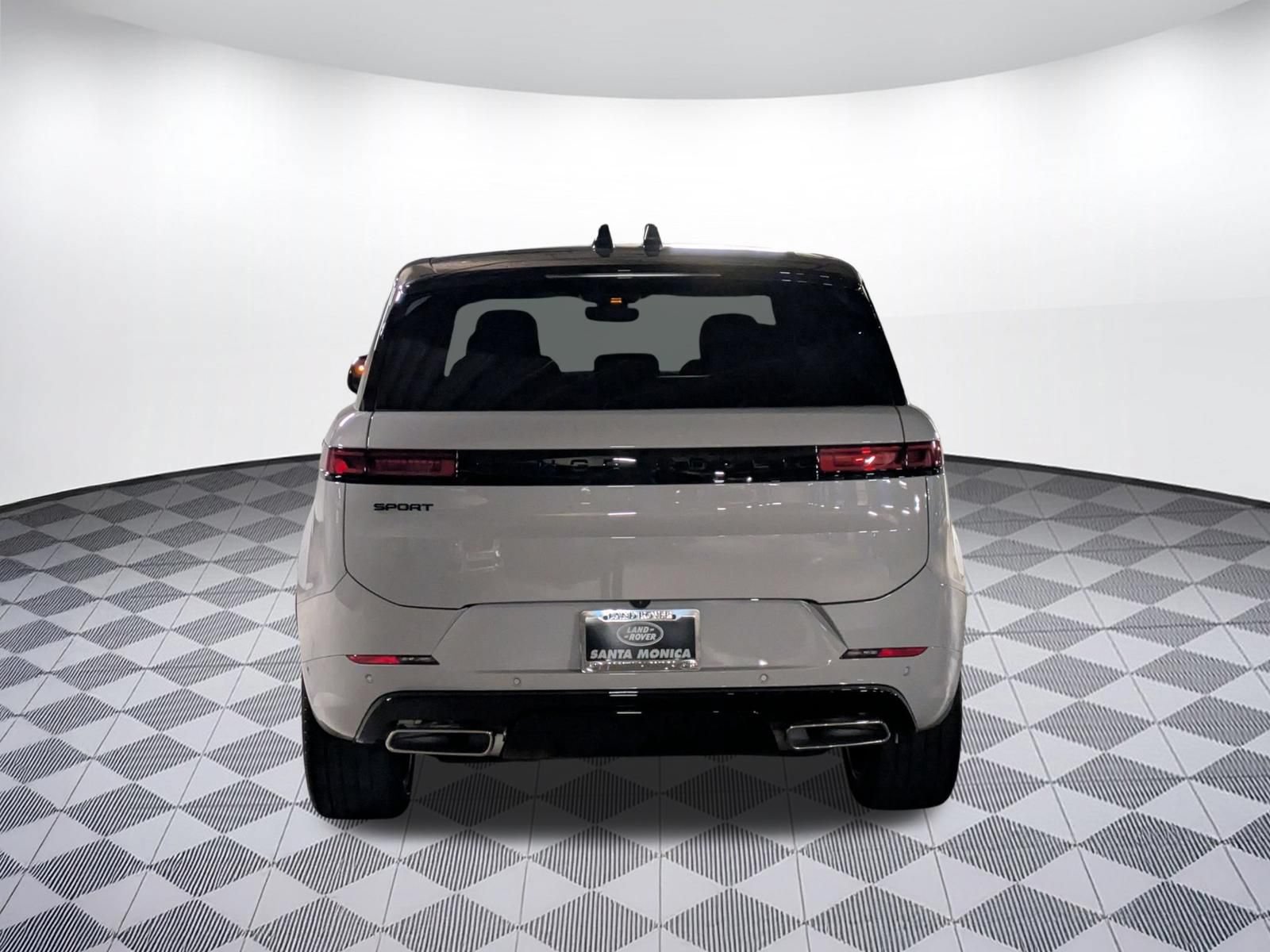 New 2026 Land Rover Range Rover Sport Dynamic SE AWD/4WD image 8