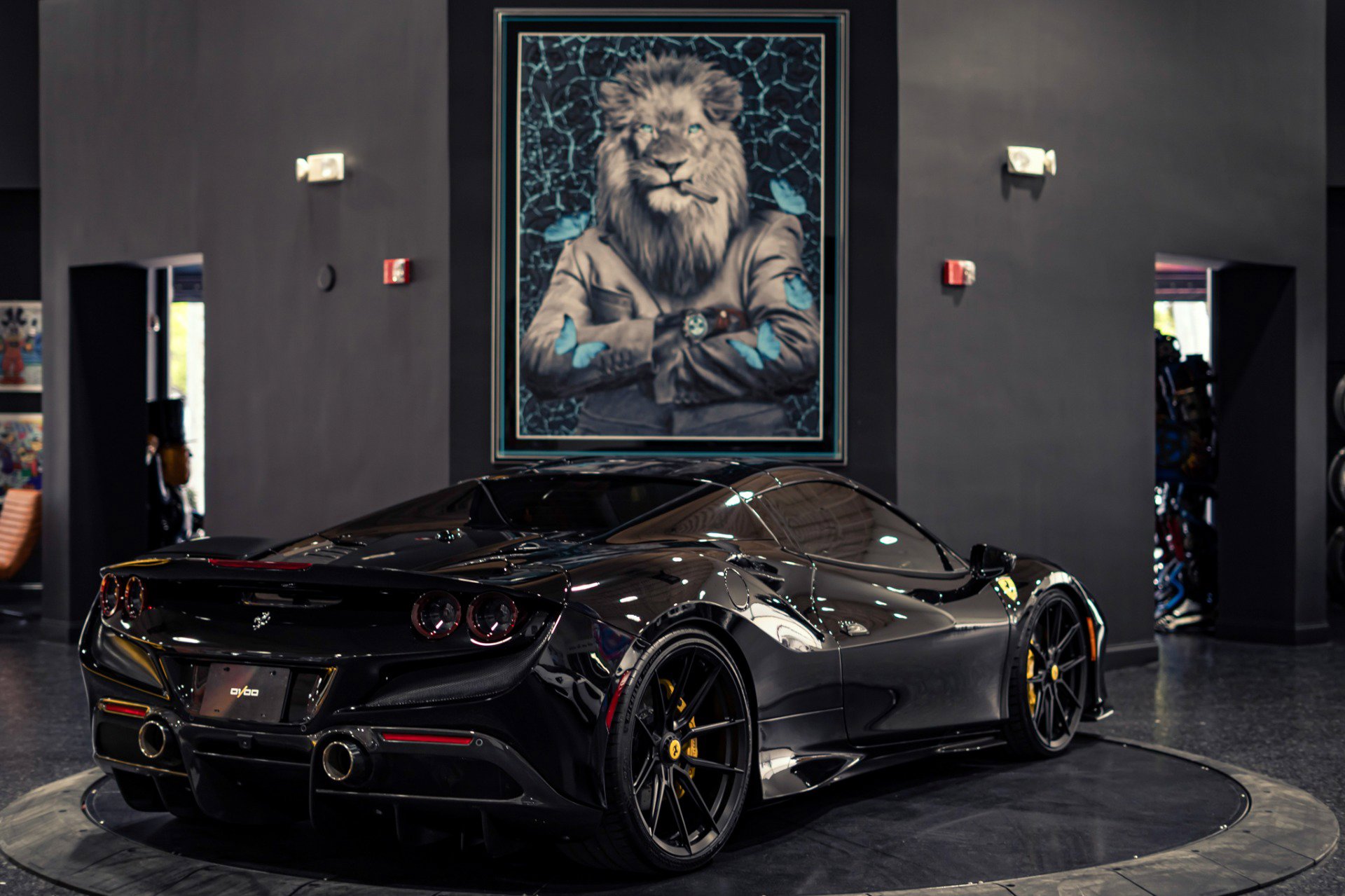Used 2023 Ferrari F8 Tributo RWD image 12