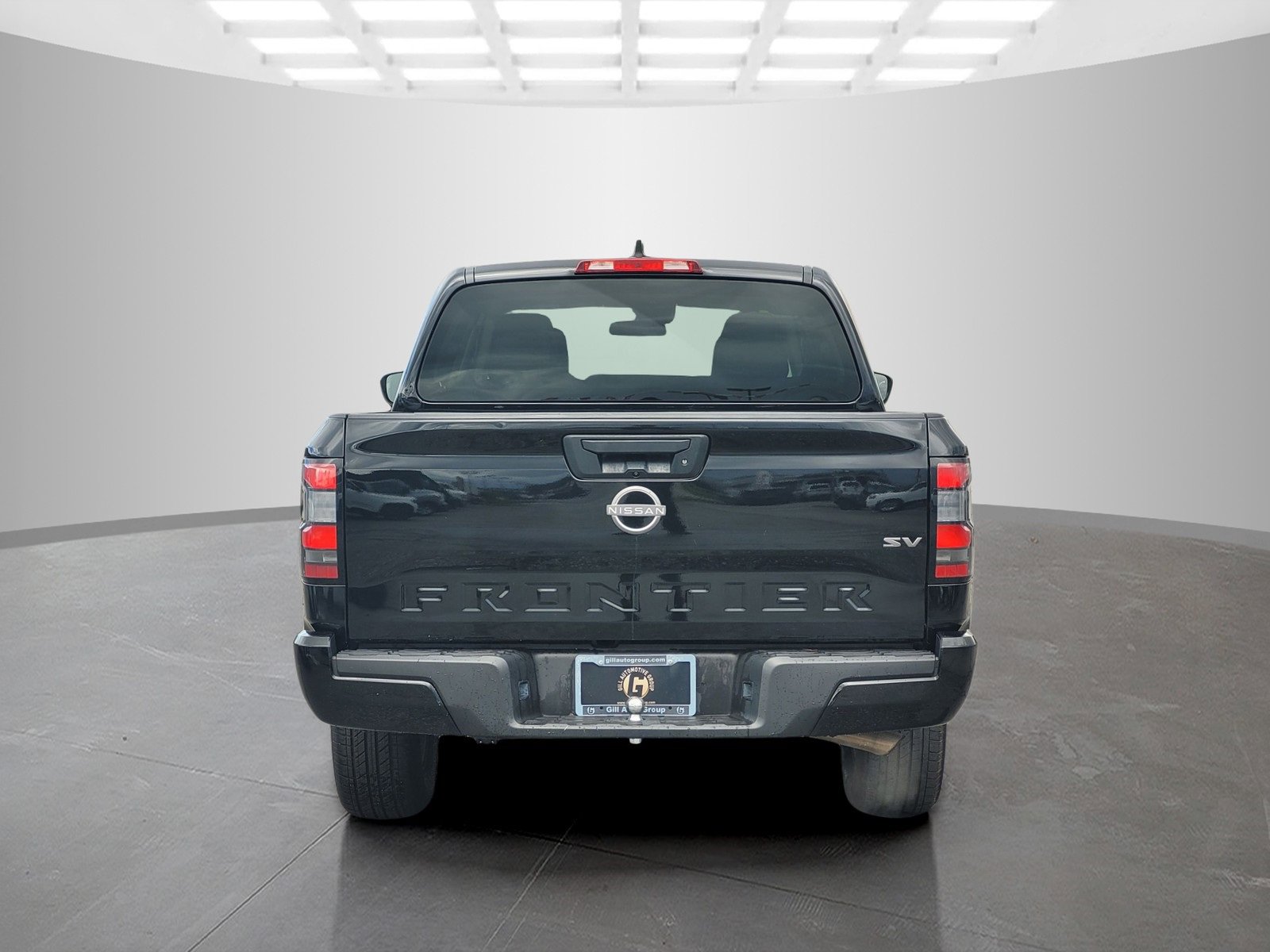 Used 2023 Nissan Frontier SV image 5