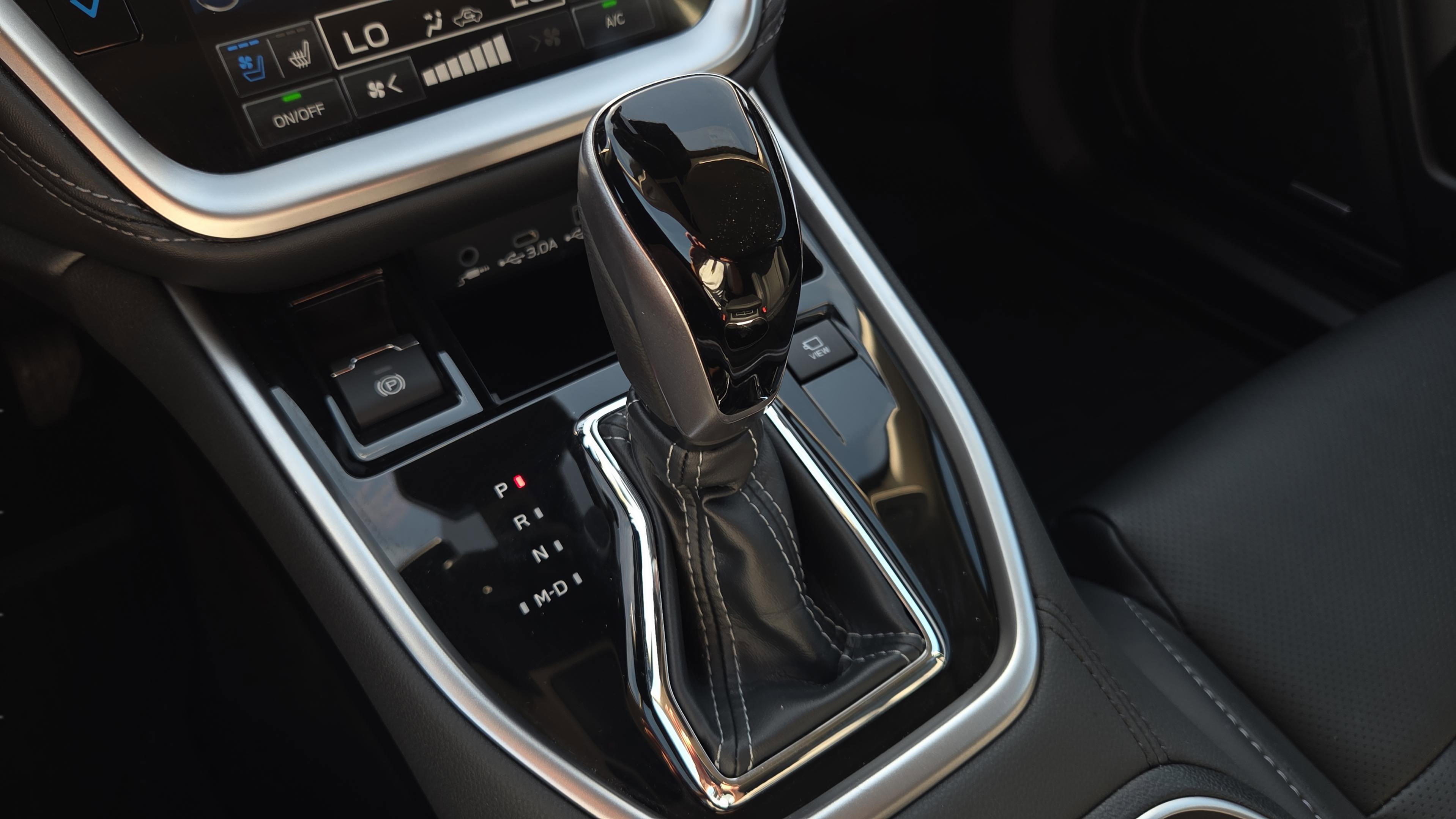 Used 2025 Subaru Outback Touring XT w/ Popular Package #2 image 32