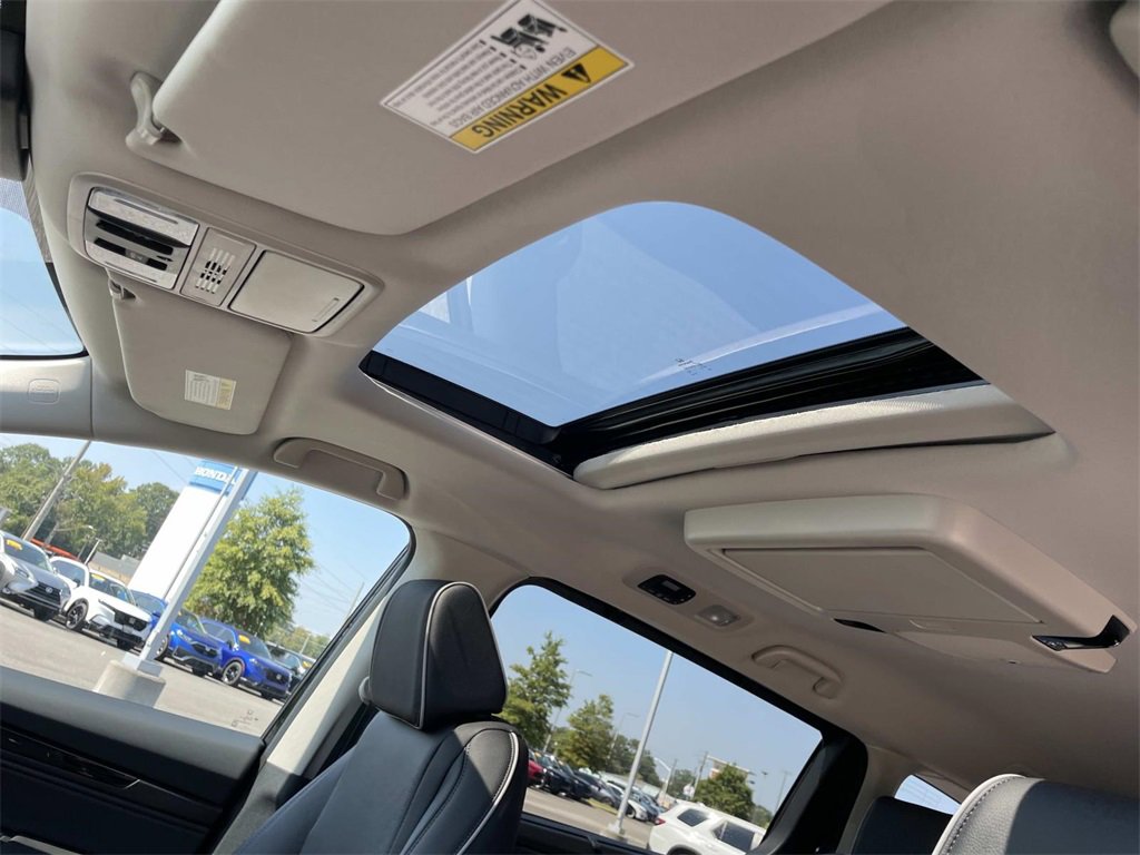 New 2026 Honda Odyssey Touring image 14
