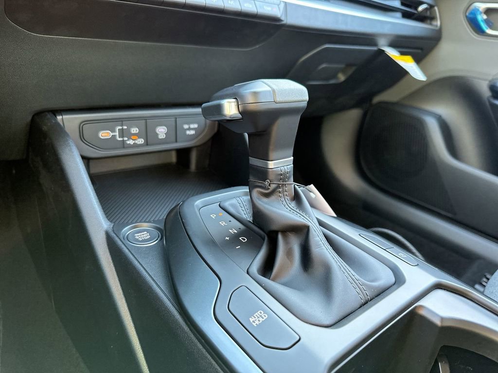 Used 2025 Kia K4 FWD image 47