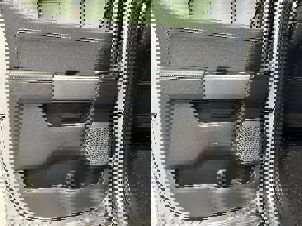 Used 2025 Ford F150 Lariat w/ Equipment Group 501A Mid image 41