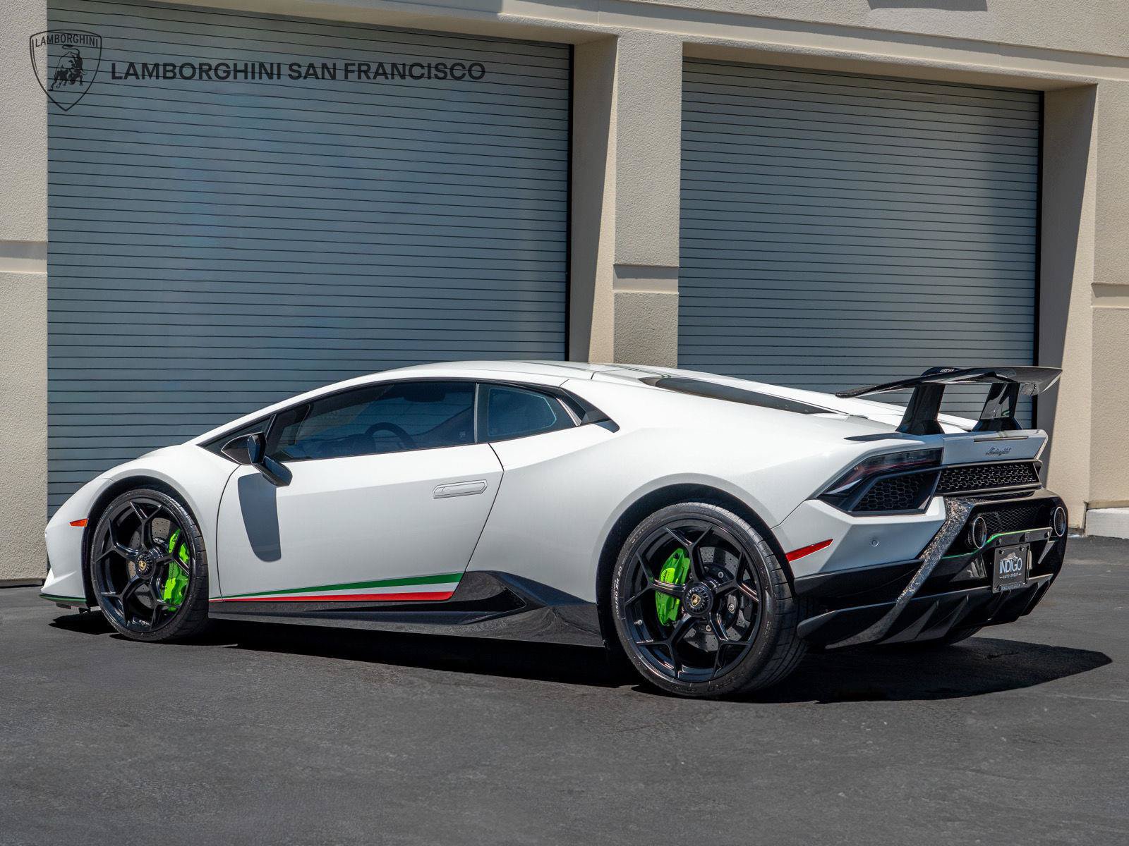 Used 2018 Lamborghini Huracan Performante AWD/4WD image 11