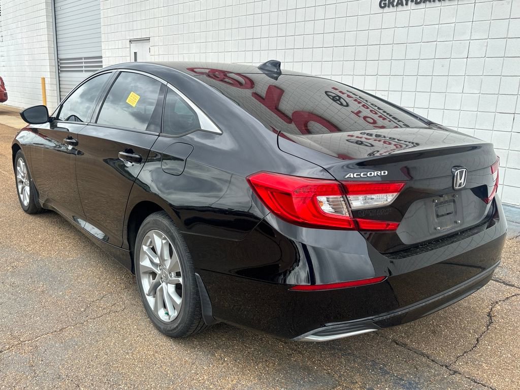 Used 2018 Honda Accord LX image 3