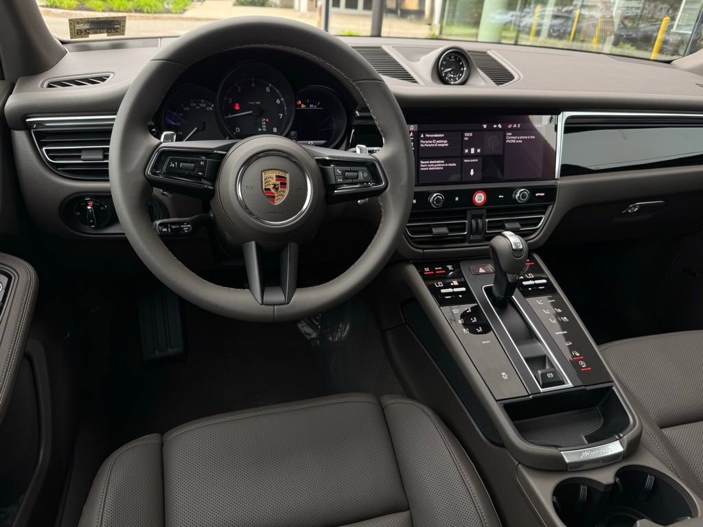 New 2025 Porsche Macan image 6