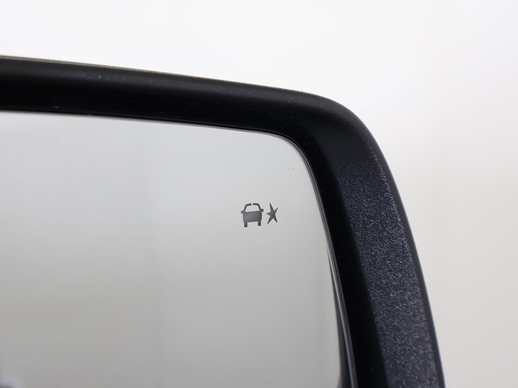 Used 2023 GMC Acadia SLE w/ Driver Convenience Package image 40