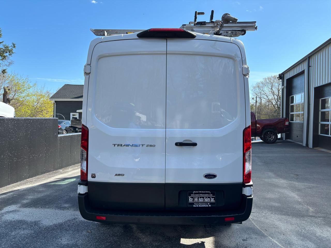 Used 2022 Ford Transit 250 Medium Roof AWD image 7