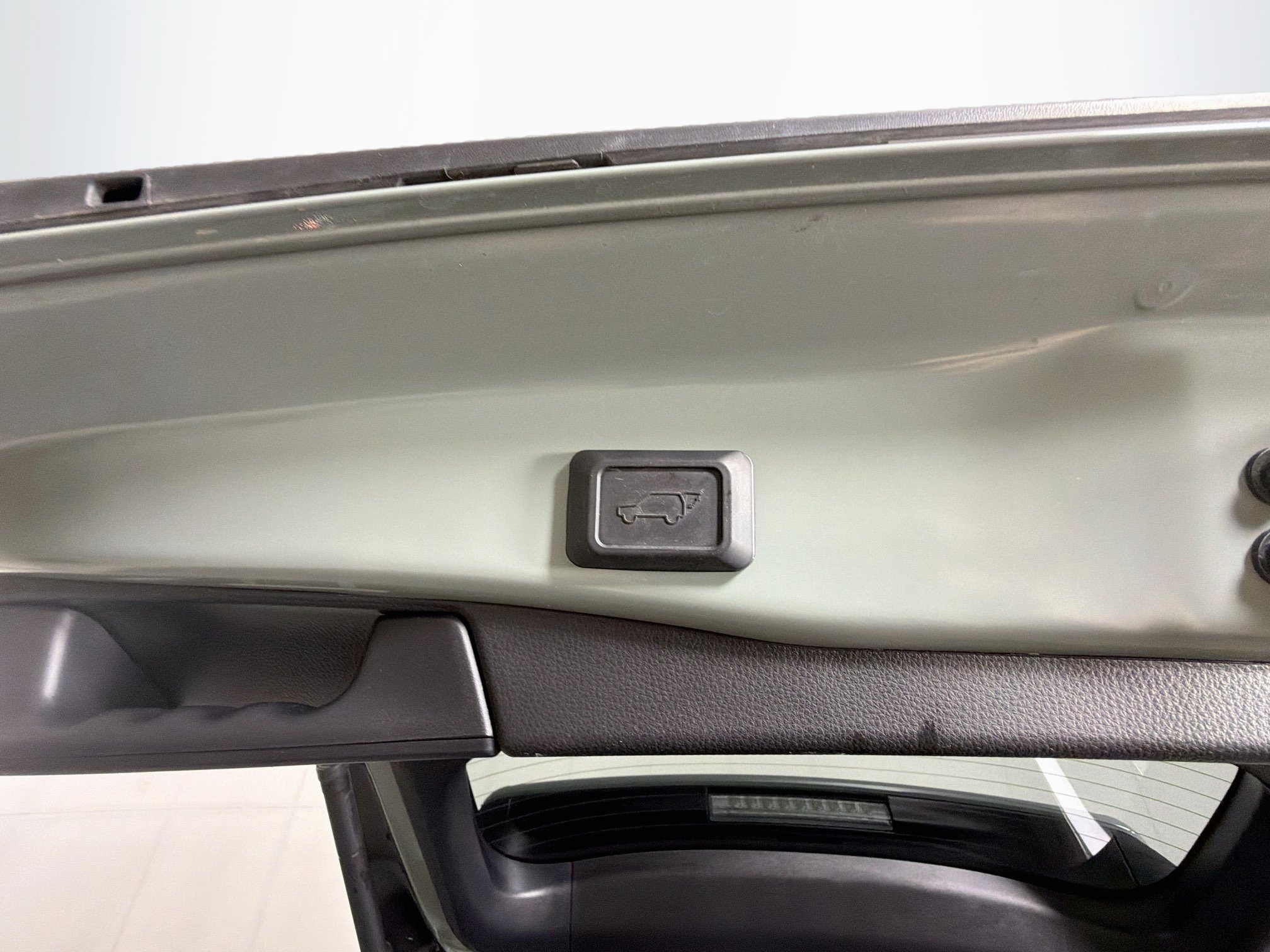 Used 2023 Toyota RAV4 XLE Premium AWD/4WD image 30