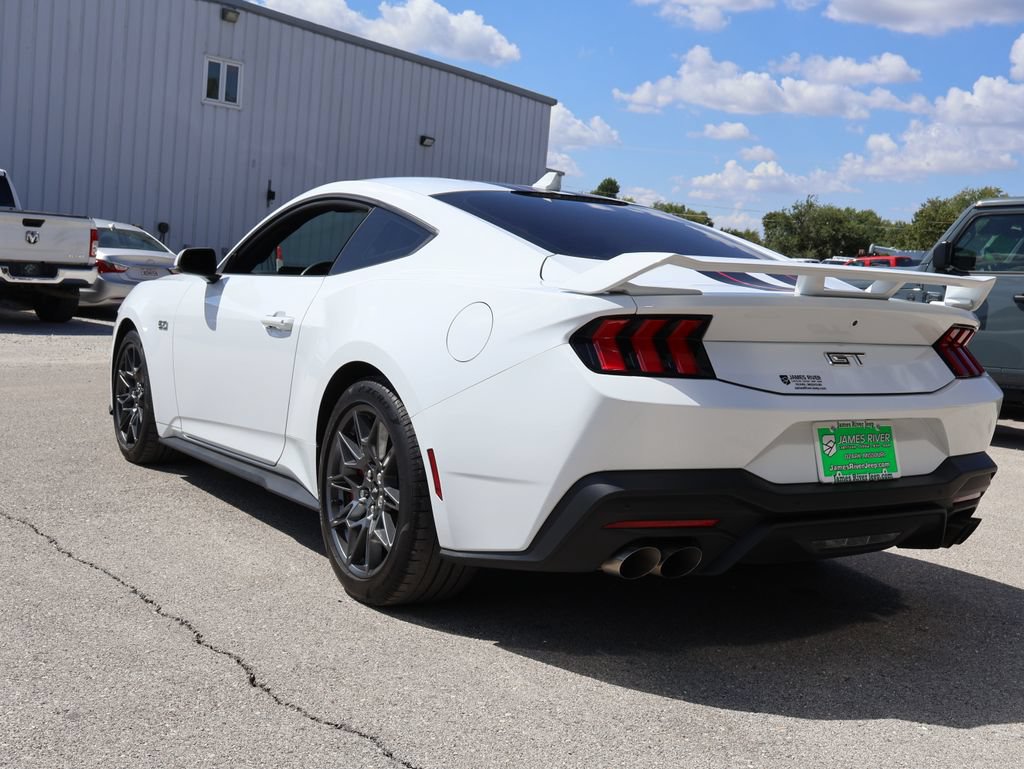 Used 2024 Ford Mustang GT Premium w/ GT Performance Package RWD image 3