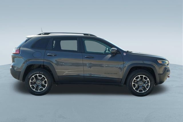 Used 2021 Jeep Cherokee Trailhawk image 10