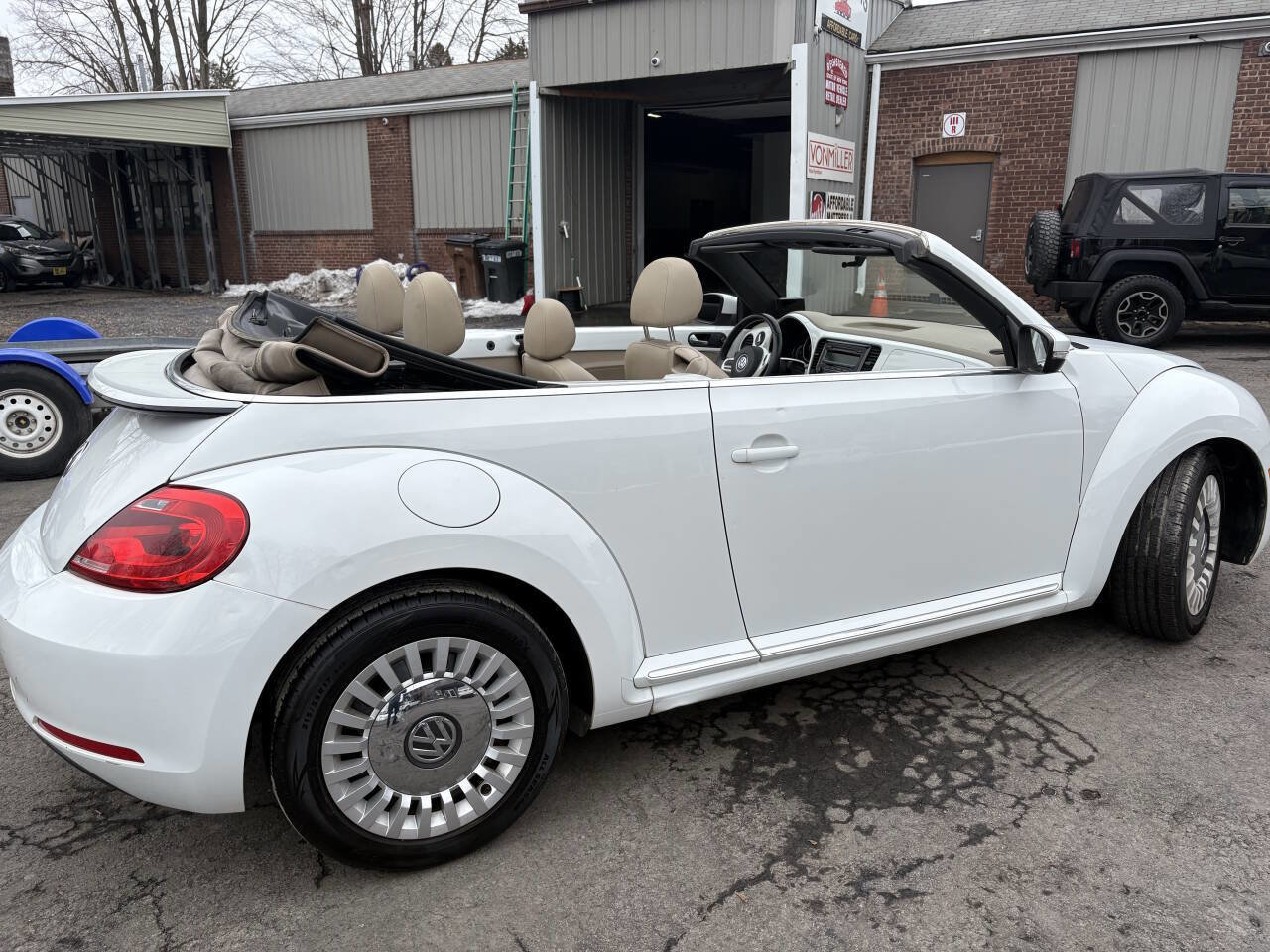 Used 2015 Volkswagen Beetle 1.8T FWD image 7